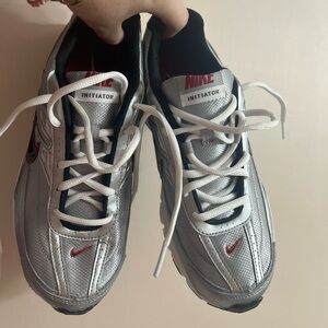 NIB Nike Initiator sneakers in silver and red
